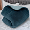 Couette doublée polaire microfibre 240x260 cm BICOLORE bleu ciel et marine, par Soleil d'ocre