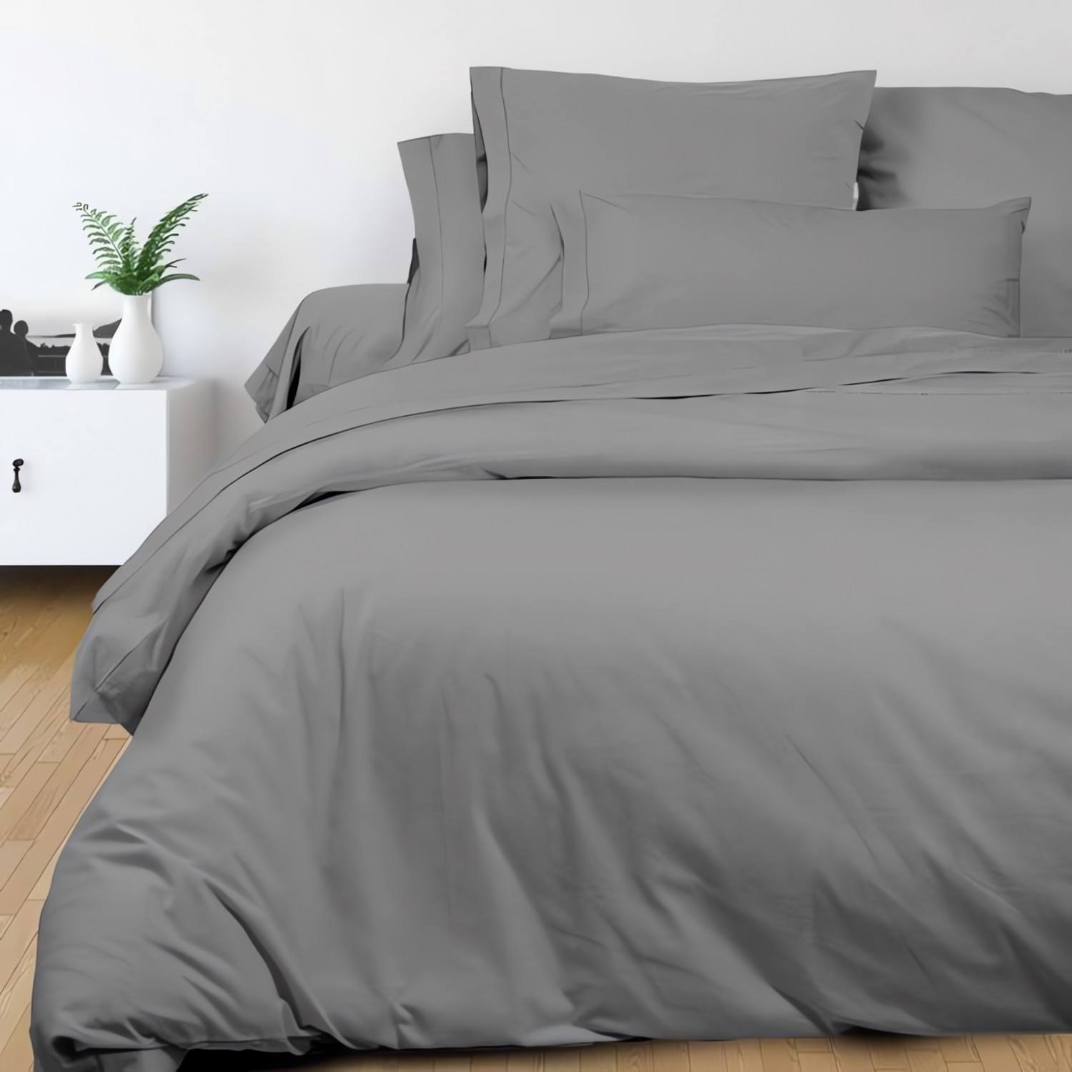 https://www.linge-et-maison.com/461-thickbox_default/taie-d-oreiller-en-coton-percale-65x65-cm-camille-gris-par-songe-de-camille.jpg